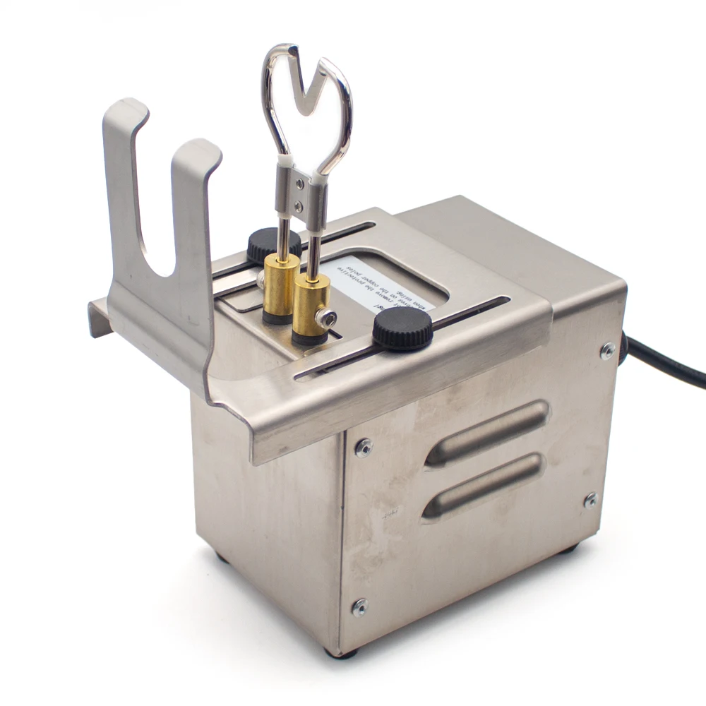 AC 220V Electric Tail Docking Iron for Piglets 600°C Instant Bloodless Docking Adjustable Length Desktop Heater Tool