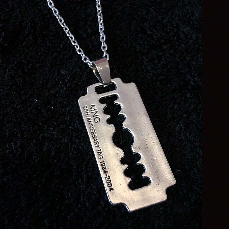 

Men's and Women's Razor Pendant Necklace, Vintage Jewelry, Punk, Gothic, Steampunk, Garbage, Rock, Y2K Aesthetics