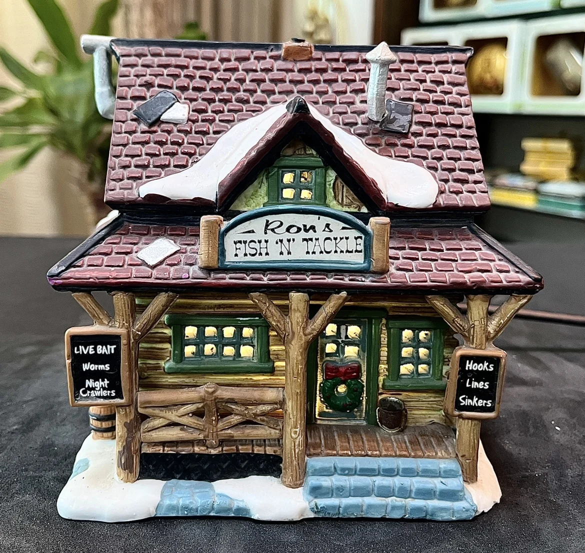 Lemax Creative Ceramic Painted Night Lamp House Miniature Version of European Building Home Furnishing Living Room Ornament Gift