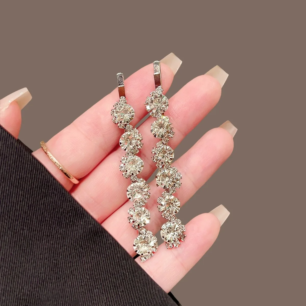 2 stücke Funkelnde Strass Lange Haar Clip Vintage Prominente Stil Frisur Verschönern Hochzeit High-end-Party Temperament Artikel – Detail 2