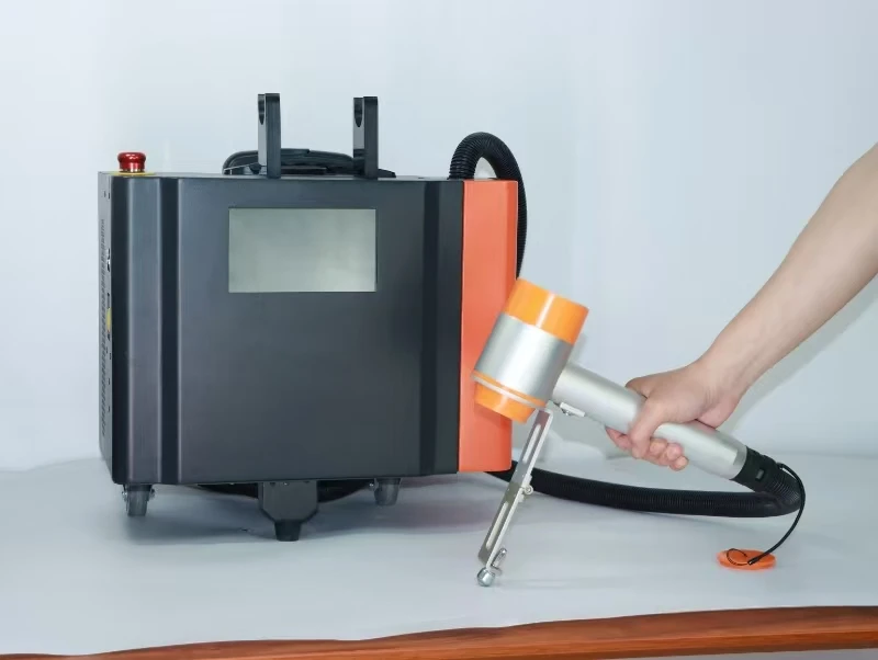 

Импульсный лазерный очиститель: превосходные результаты очистки, различные режимы работы, удобная конструкция рукоятки, удаление ржавчины и краски