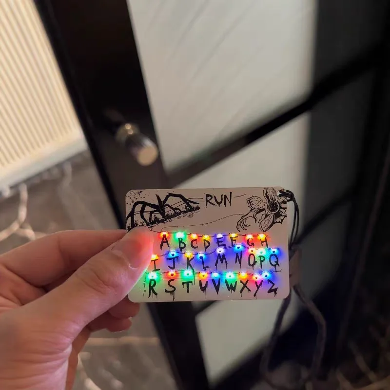 Stranger Things Movie Merchandise Card Light Hanger 26-letter Light Bag Car Charm Anime Merchandise Festival Presenteert op voorraad