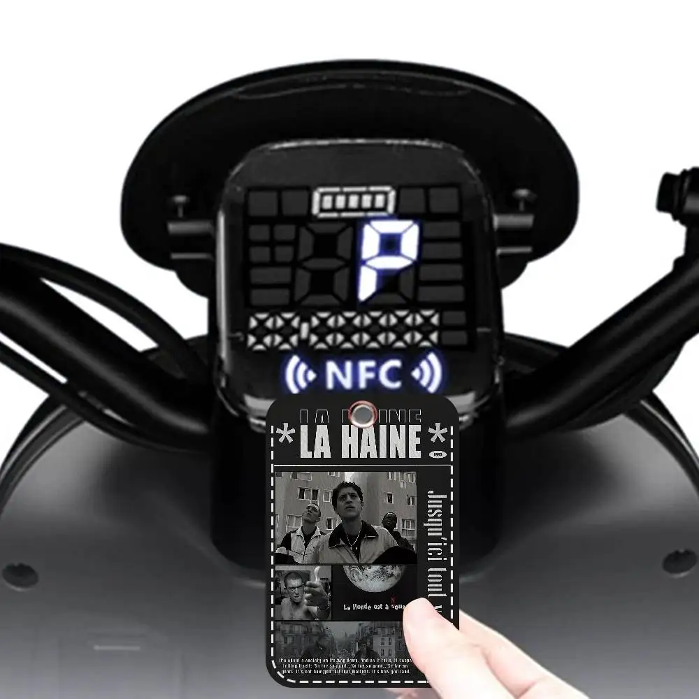 La Haine 1995 Movies Prints Style PU حامل بطاقة الوصول مع سلسلة مفاتيح - الحماية التنفيذية لبطاقة البنك، مترو الأنفاق، حافظة بطاقة الحافلة