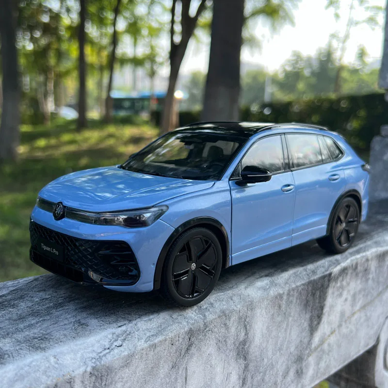

1:18 Volkswagens Tiguan L PRO SUV Alloy Car Model Diecast Metal Vehicles Car Model High Simulation Childrens Toy Gift Decoration