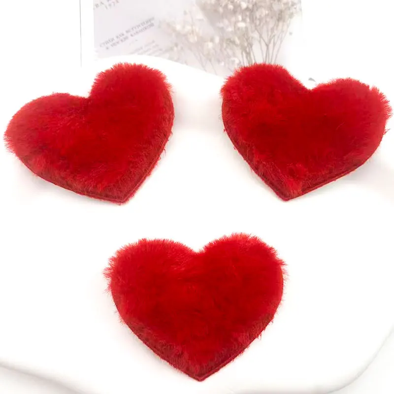 20 Stück rote, flauschige Herzapplikationen, Plüsch-Herz-Stoffaufnäher, zum Selbermachen von Haarschleifen, zum Nähen an Kleidung, als Valentinstags- und Bastelzubehör. – Detail 5