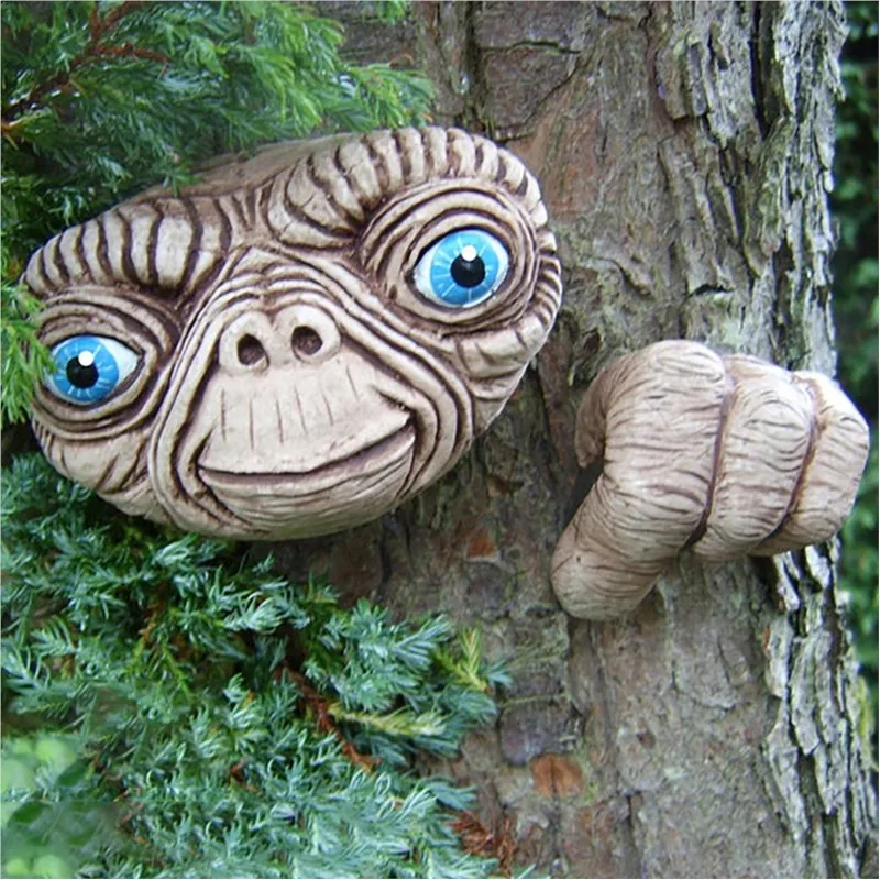 

Artificial Alien ET Face Decoration Realistic Resin Ornament for Garden Hanging Tree Ornament Hidden Scary Pendants