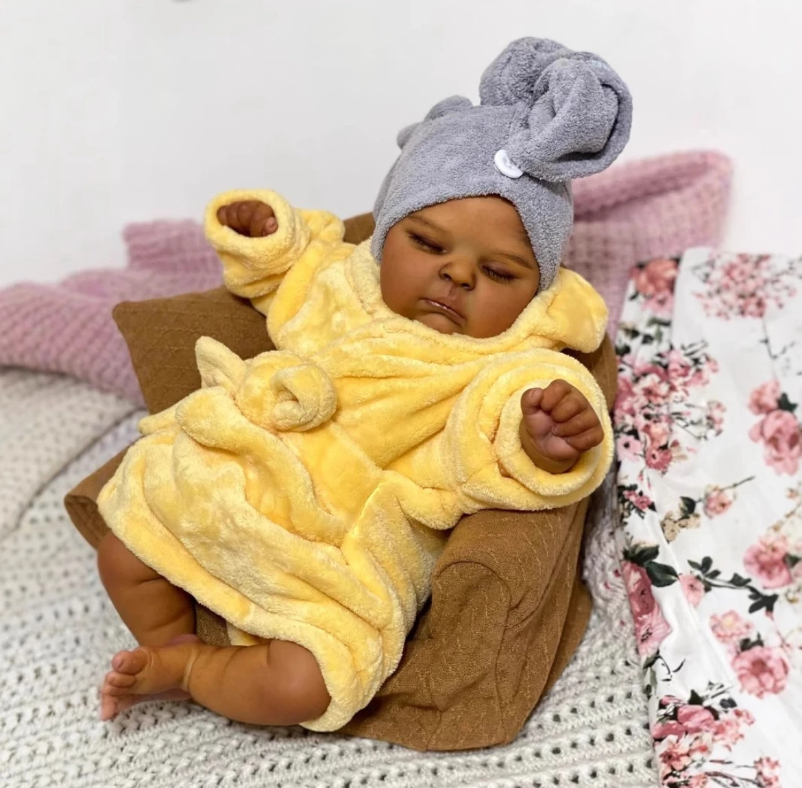 

19 inch Peaches Lifelike Newborn Baby Doll Reborn Baby Size Real Picture Handmade 3D Skin draw Hair Visible Veins