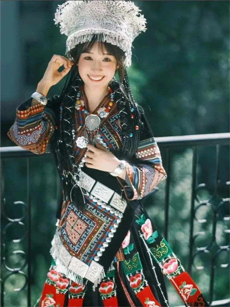 

Traditional clothing travel photography costumes dance performances ethnic style and portrait