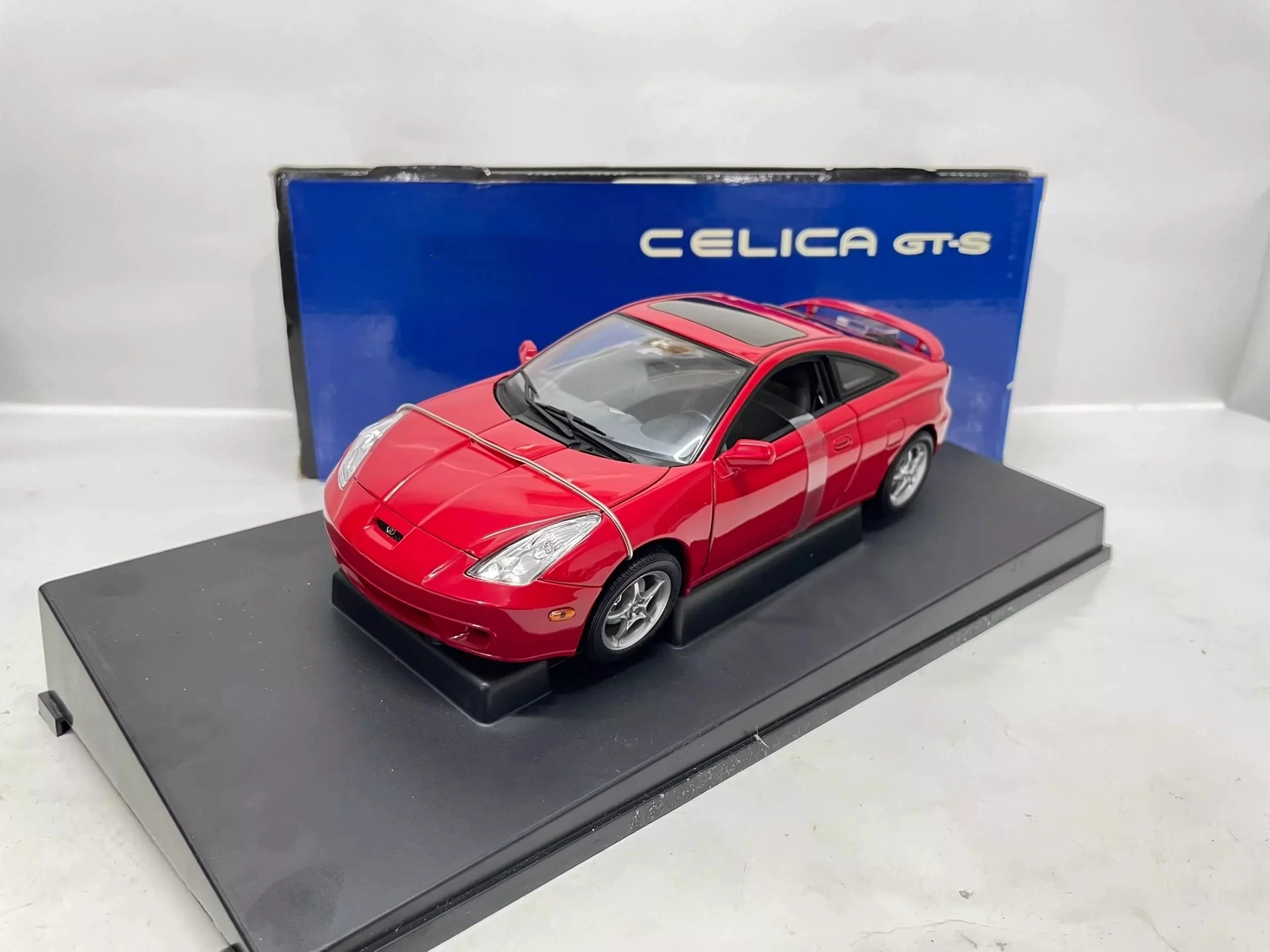 

Autoart 1:18 Celica GT-S Red JDM Simulation Limited Edition All Open Alloy Metal Static Car Model Toy Gift