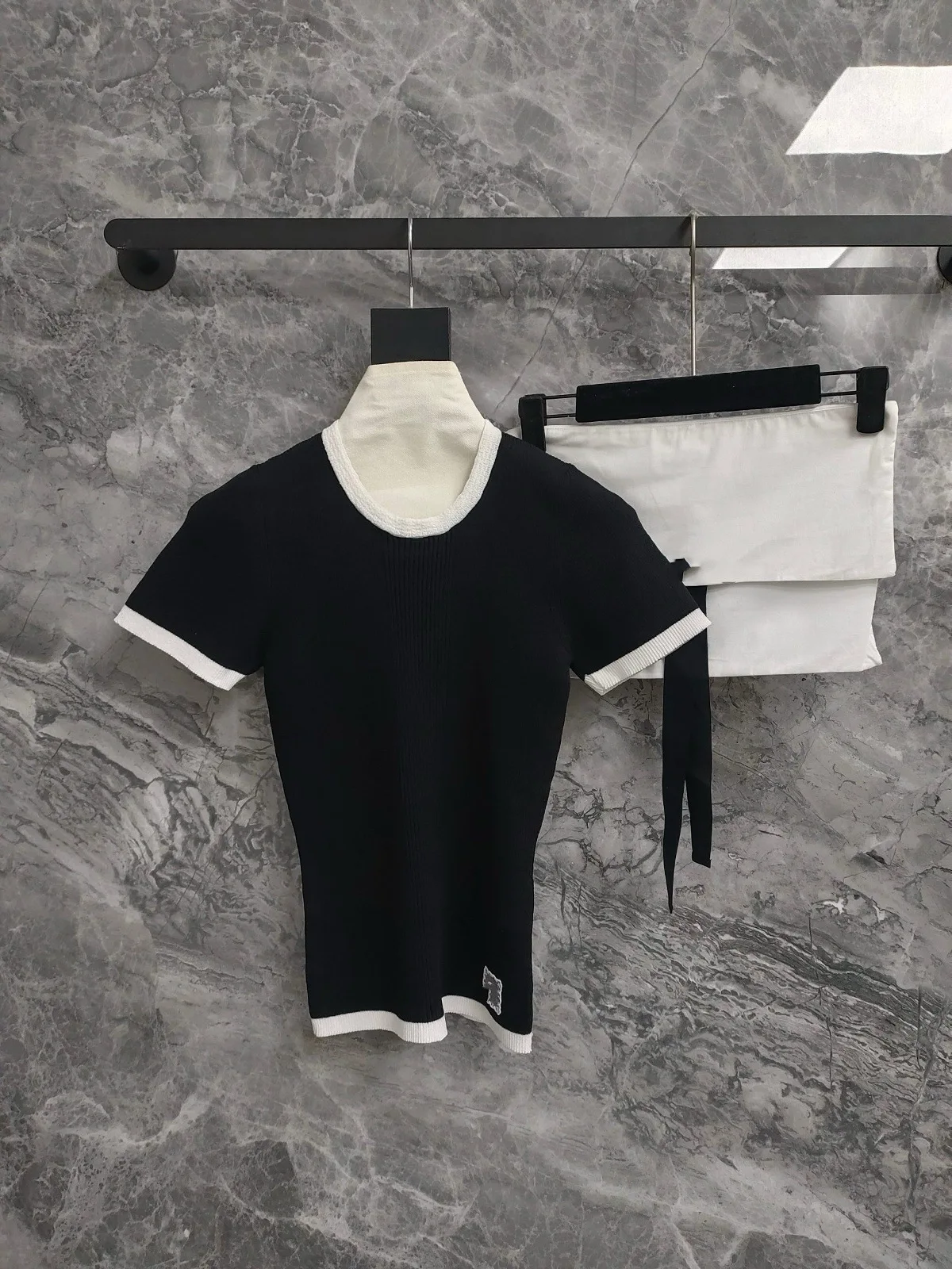

High-Definition Spring Summer Short Sleeve Knitted Logo Women's Top CleanFit Style Regular Sleeve Mid-Thick Non-Hatwear