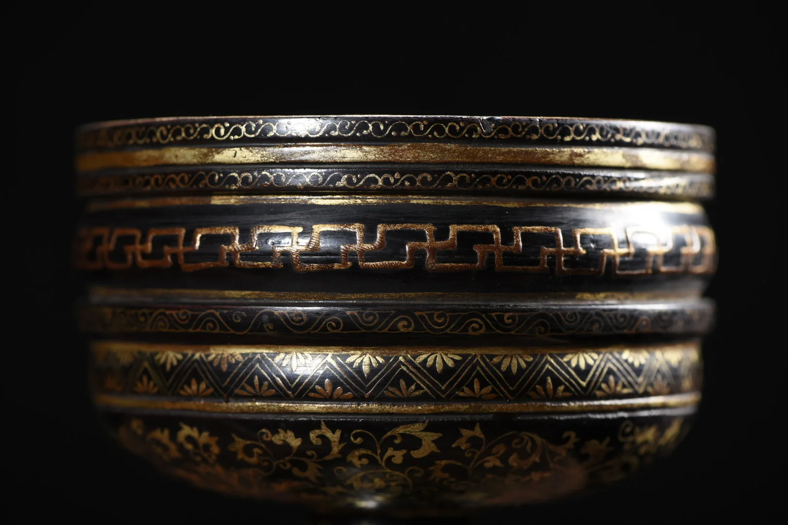 Wooden Lacquerware Outline in gold Flower texture Longevity character pattern Threaded wine glass Holy water cup tea caddy