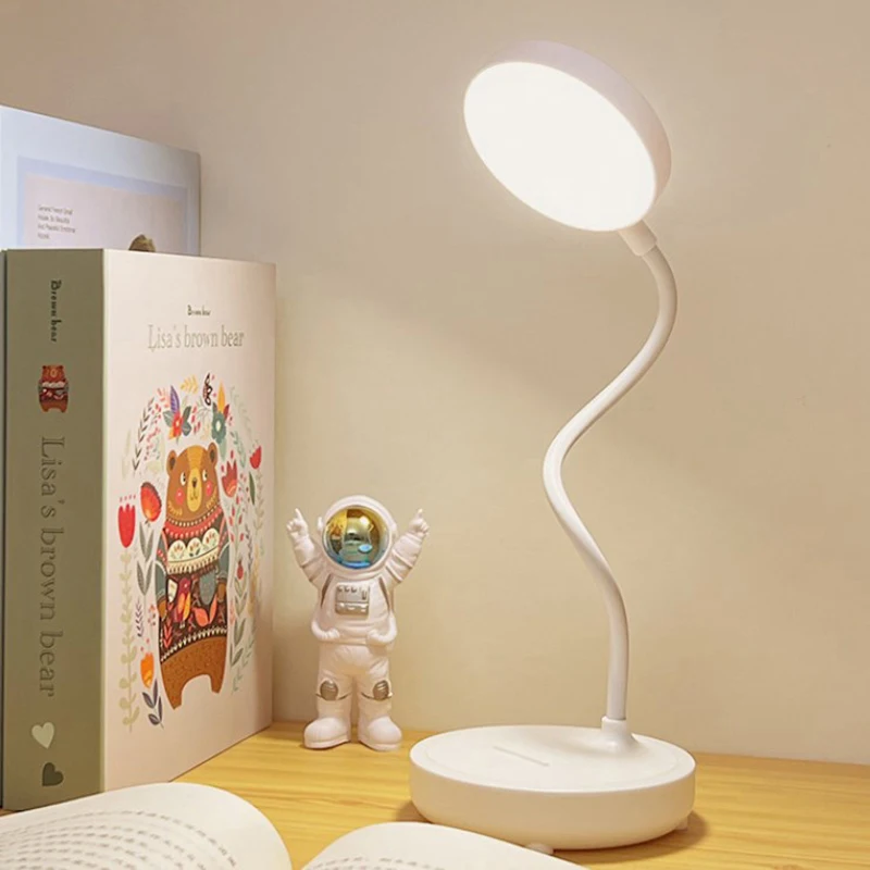LED แบบพกพาโคมไฟตั้งโต๊ะหรี่แสงได้ปลั๊ก USB แบตเตอรี่ขับเคลื่อนโคมไฟตั้งโต๊ะห้องนอนอ่านหนังสือไฟกลางคืนป้องกันดวงตา LED โคมไฟข้างเตียง
