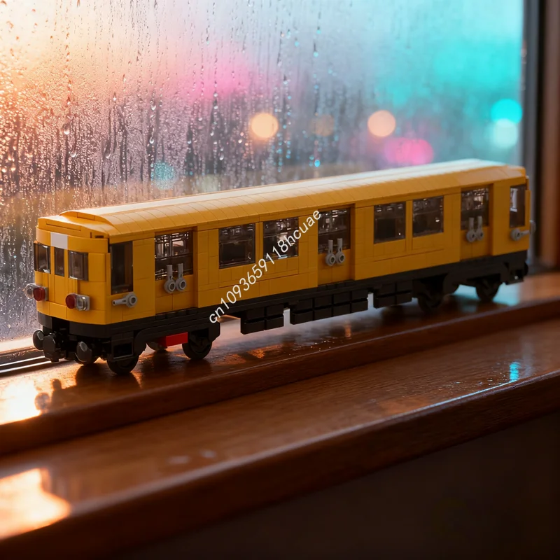 

884pcs MOC Berlin U Bahn BVG Class F Trained Model Building Blocks Christmas Gifts Assemble DIY Creative Idea Toy Kids Birthday