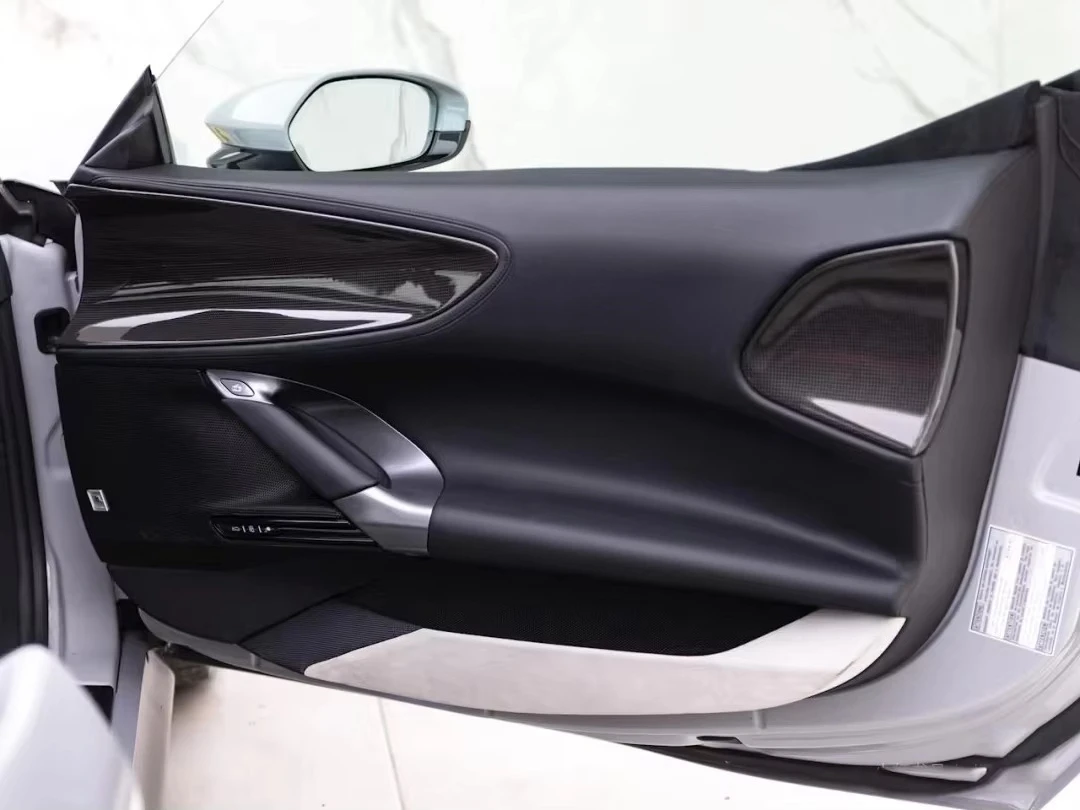 OEM Style Dry Carbon Interior Decoration Trim Carbon Door Inside for Ferrari SF90