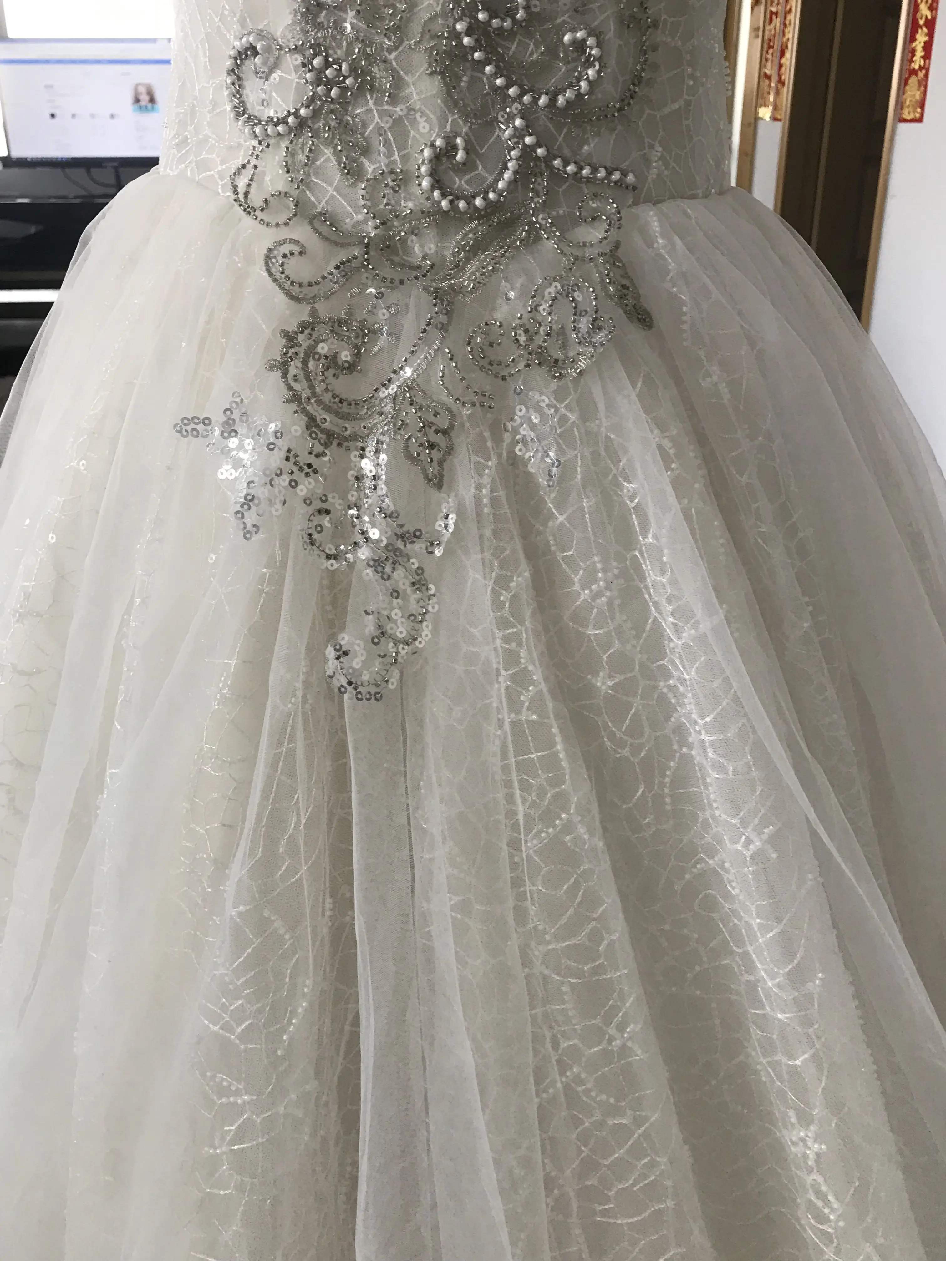 CloverBridal a buon mercato degno collo alto a-line Vestidos De Novia pronto per la spedizione Glitter Lace + Tulle abito da sposa con perline pesanti MY005