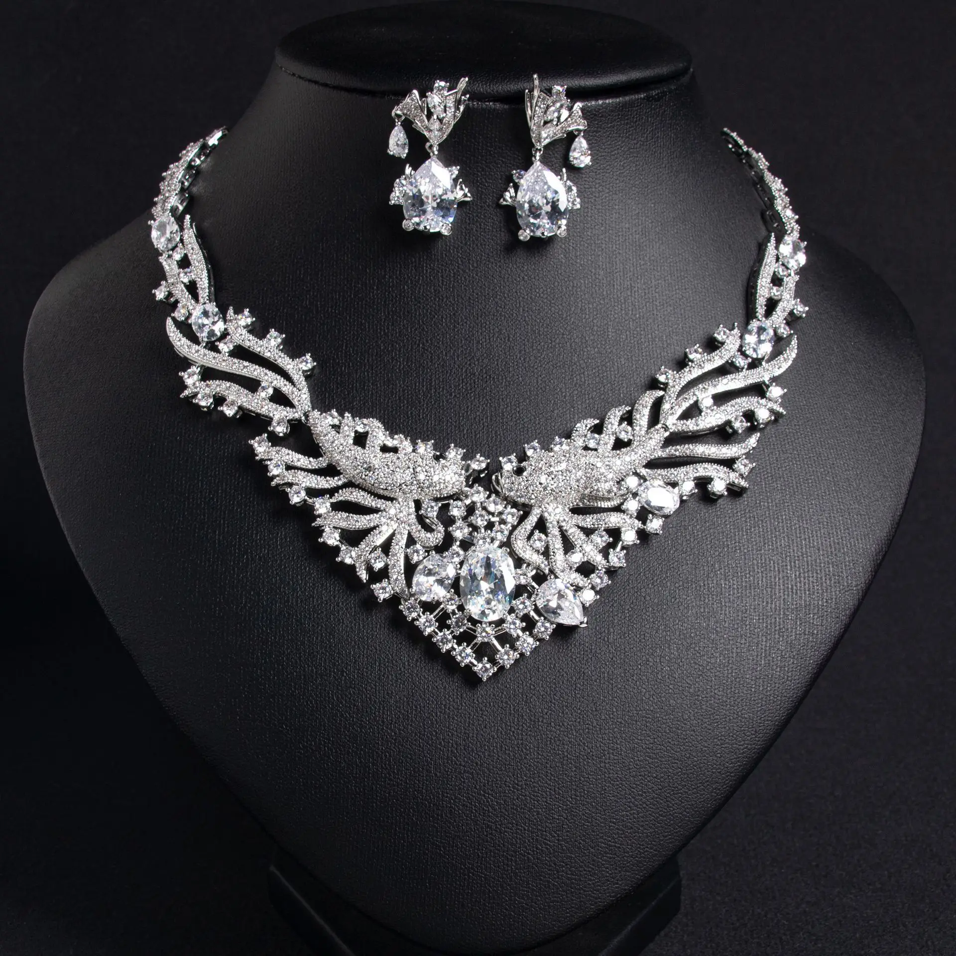 Squisito Esagerato Gioielli Cubic Zirconia Set Vestito Accessori Collana Orecchini Donne Sposa Festa Cena Vacanze Viaggio M-246