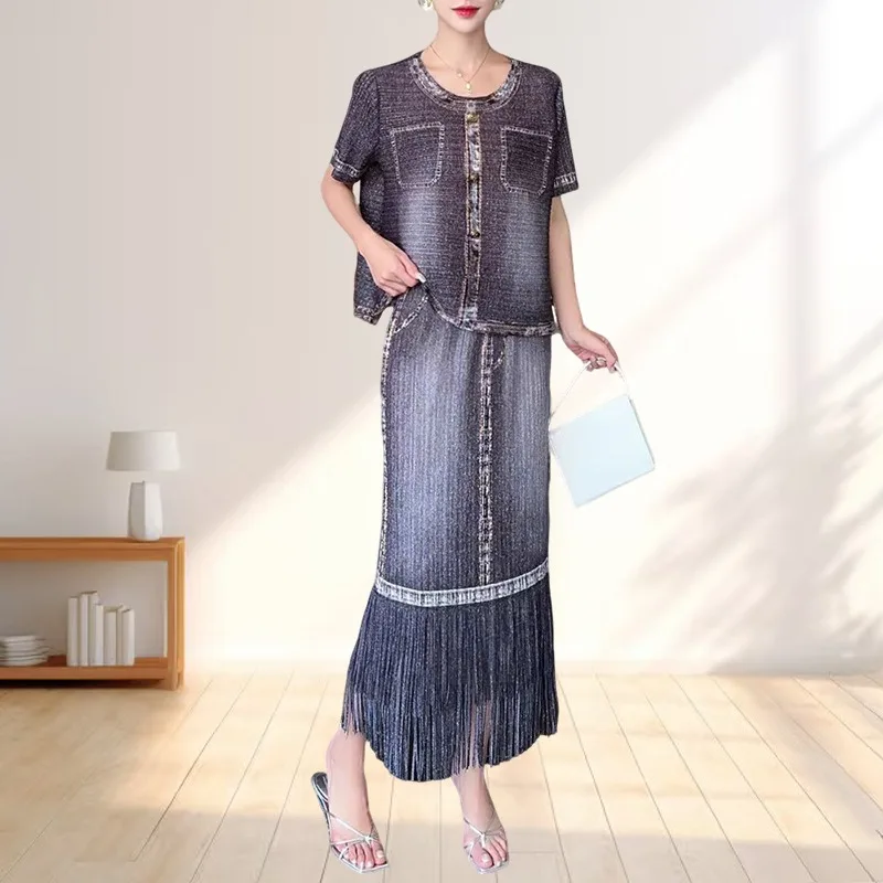 

Folded Skirt Suit Women's 2025Summer New Two-piece Miyake Denim Color Short-sleeved Top Half Skirt Elastic Waist with Elasticity