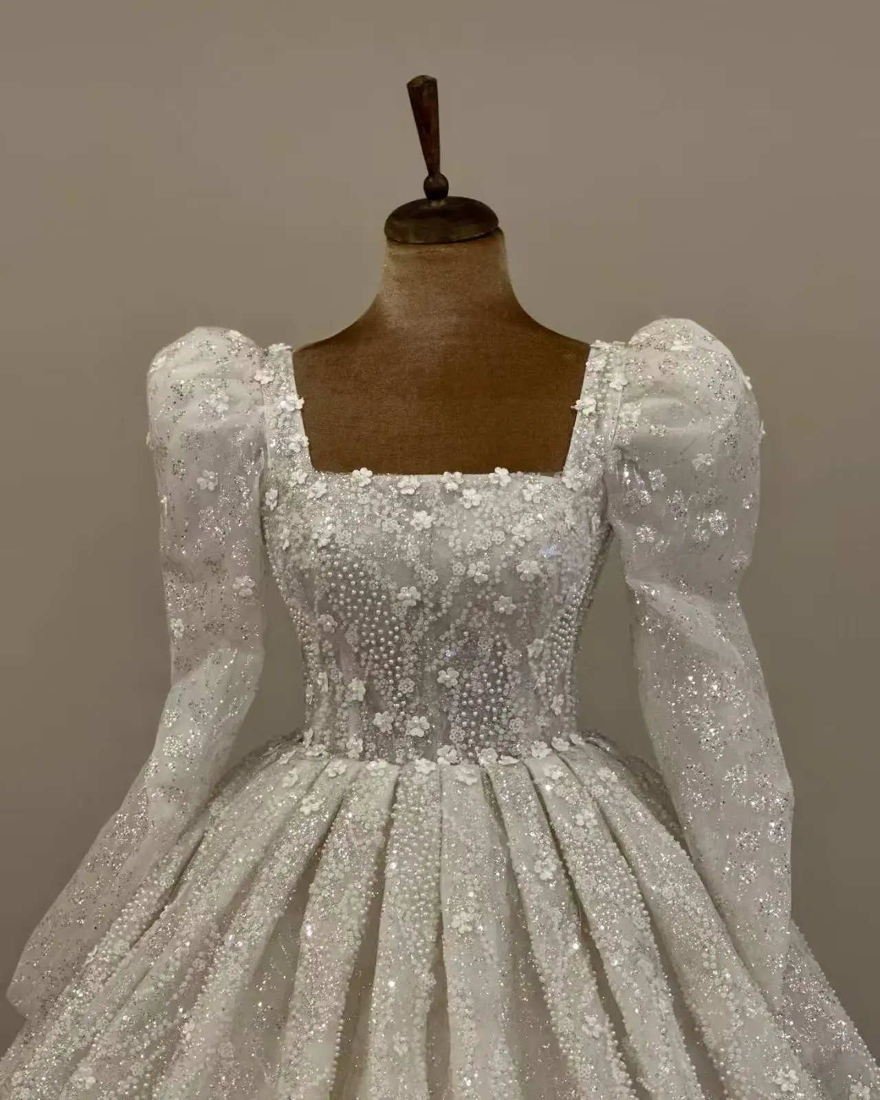 Custom Luxury  Lace Wedding Dress squaer-Neck Ball Gown Princess Gorgeous Bridal Gown Made Romantic Applique A-line