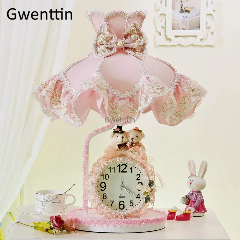Moderna Principessa Led Lampade Da Tavolo con Orologio Tessuto di Pizzo Supporto Da Tavolo Apparecchi di Luce per I Bambini Camera Da Letto lampada