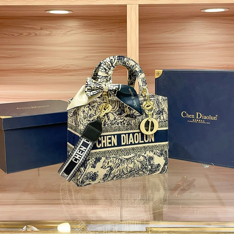 

Multi-Purpose Women's Crossbody Bag 2025, Lightweight Nylon, Spacious Tote with Inner Pockets for Travel & Daily Essentials