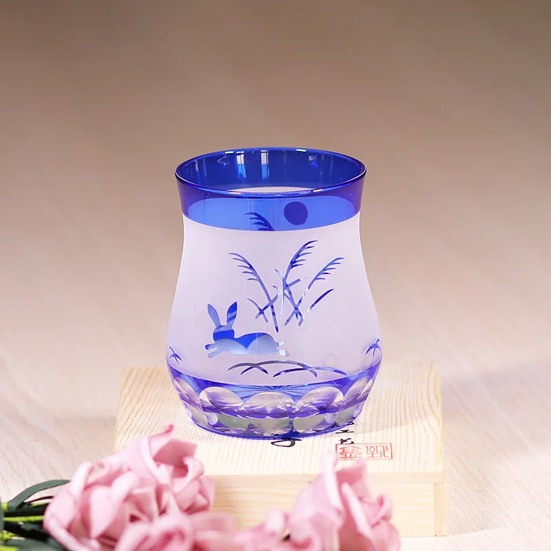 Vaso de sake de cristal de whisky grabado a mano japonés, taza Edo Kiriko, taza de conejo