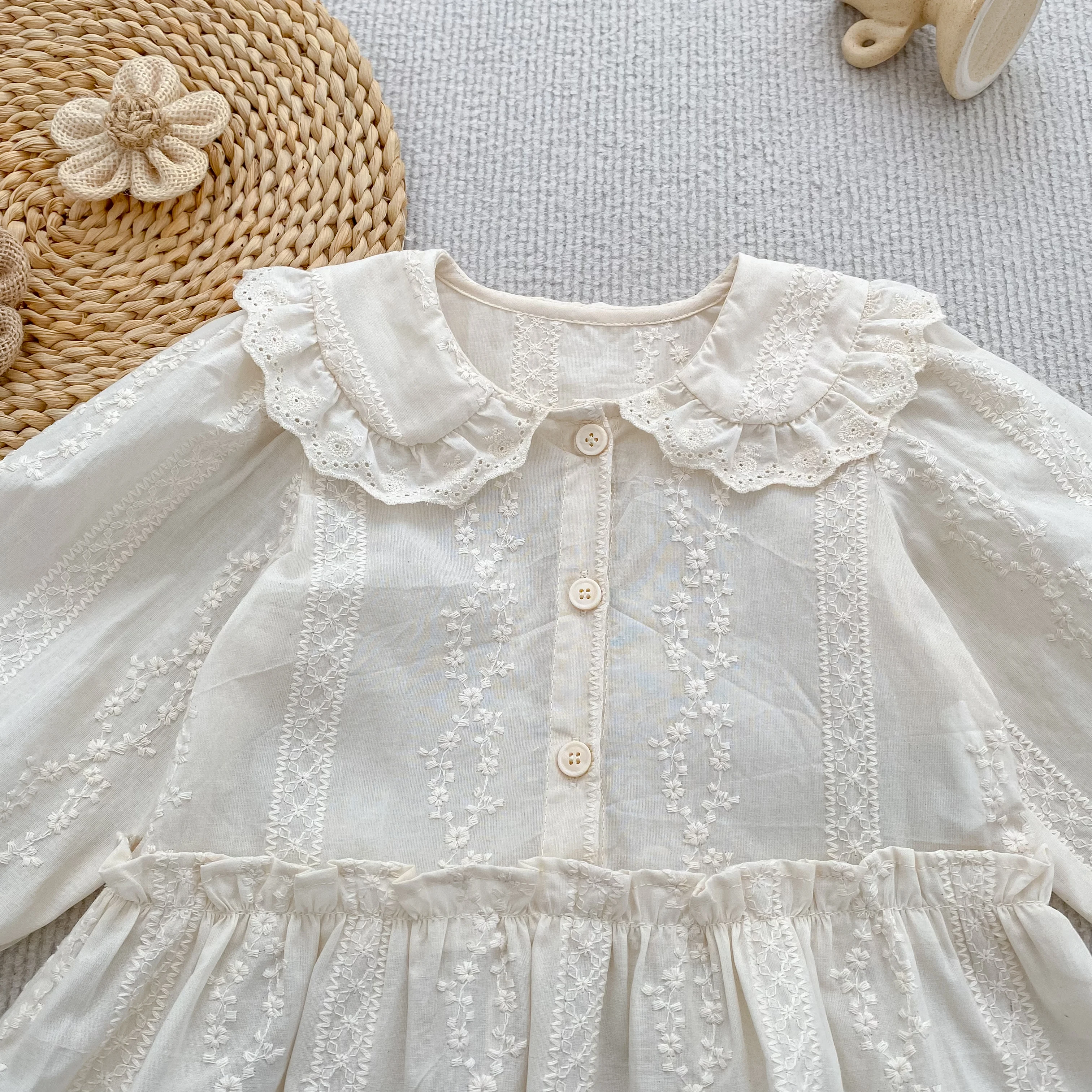 Koreanischer Stil Baby-Mädchen Spitzenbluse mit Puppenkragen, Herbst Langarm-Rüschenhemd, Besticktes Rüschen-Prinzessinnen-Oberteil für Kinder, Lässiges Top – Detail 7