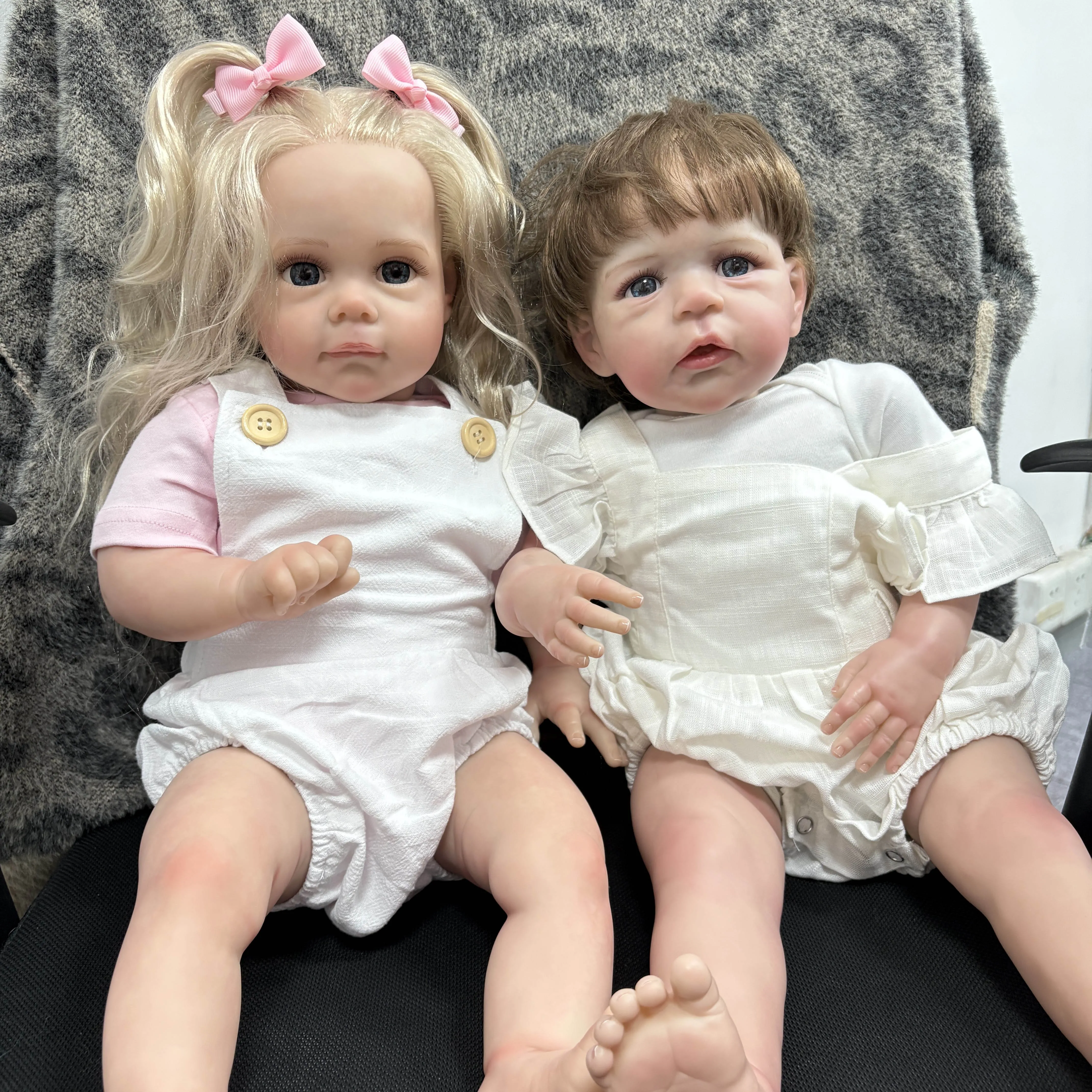 Muñeca Reborn realista de cuerpo de algodón suave Maggi/Sandie de 24 pulgadas, pintura de múltiples capas, piel 3D, venas visibles con pelo de raíz de mano