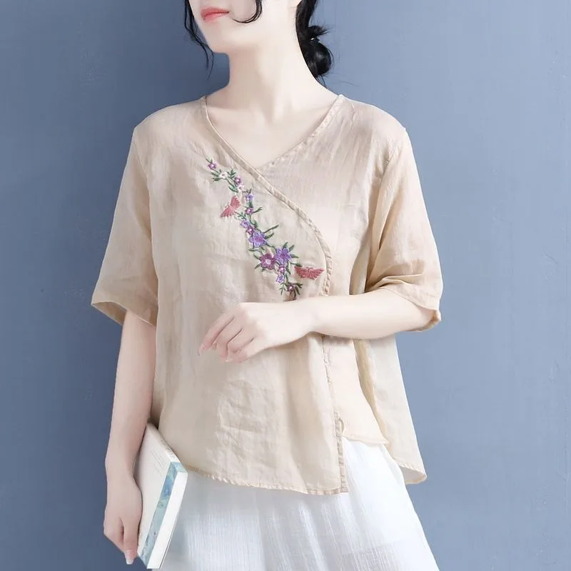 

Tshirt Style Ladies Embroidered Tops Short Sleeve Shirts Chinese Style Buttons Fashion Trend Irregular Summer New Style Top