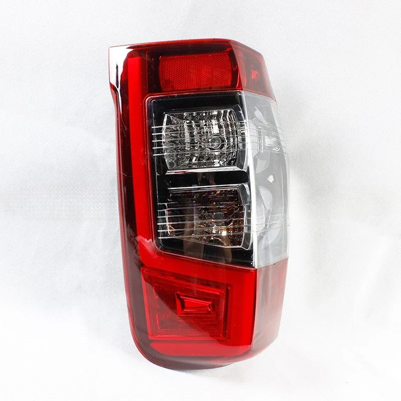 

Suitable for 19 Mitsubishi L200 tail lights, modified tail lights, turn signals, warning lights, auto parts