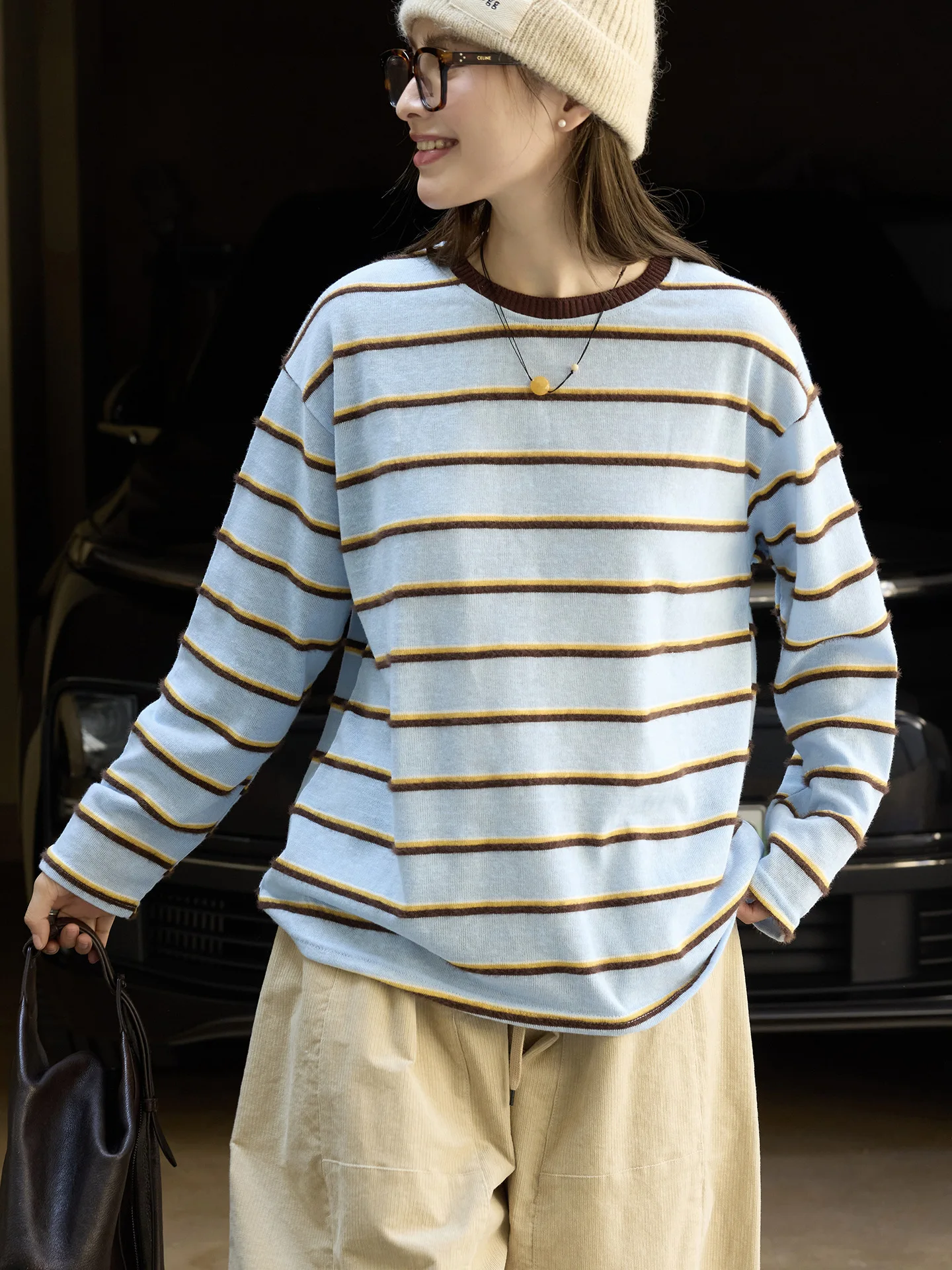 T-shirt a righe in peluche dal design allentato coreano nuovo autunno top casual dimagrante allentato per le donne