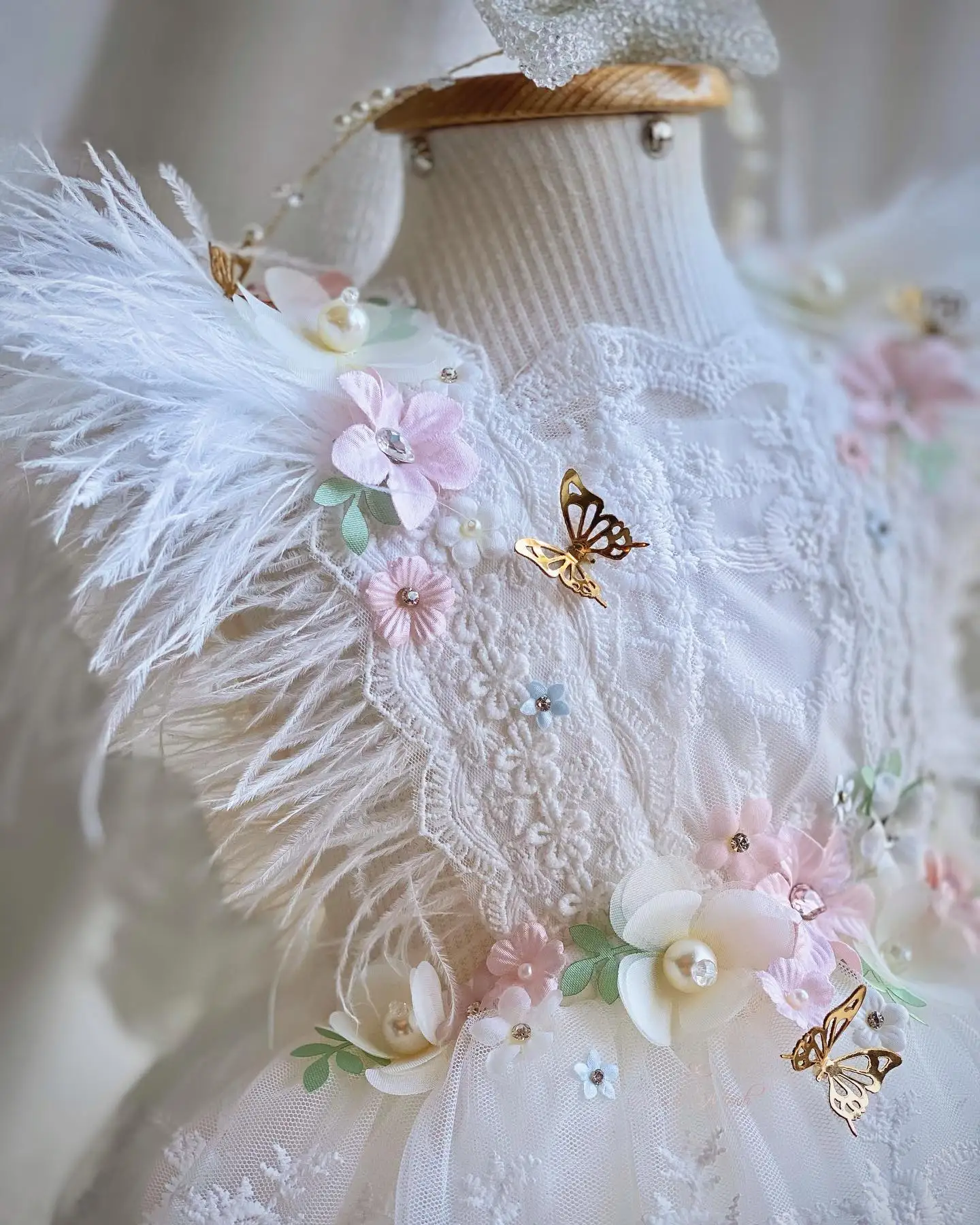 Robe en tulle et dentelle pour filles, avec plumes blanches, motif papillon, fleur, pour mariage, anniversaire, fête, spectacle, pour enfants