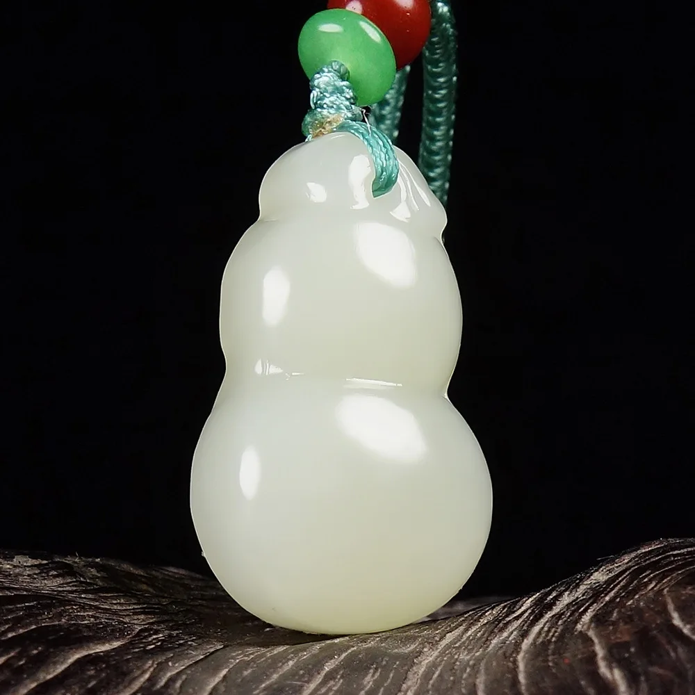 

Fine Jewelry Natural Hetian Nephrite Jade Hulu Jade Pendant for Men and Women, White Jade Hulu Fulu Jade Pendant