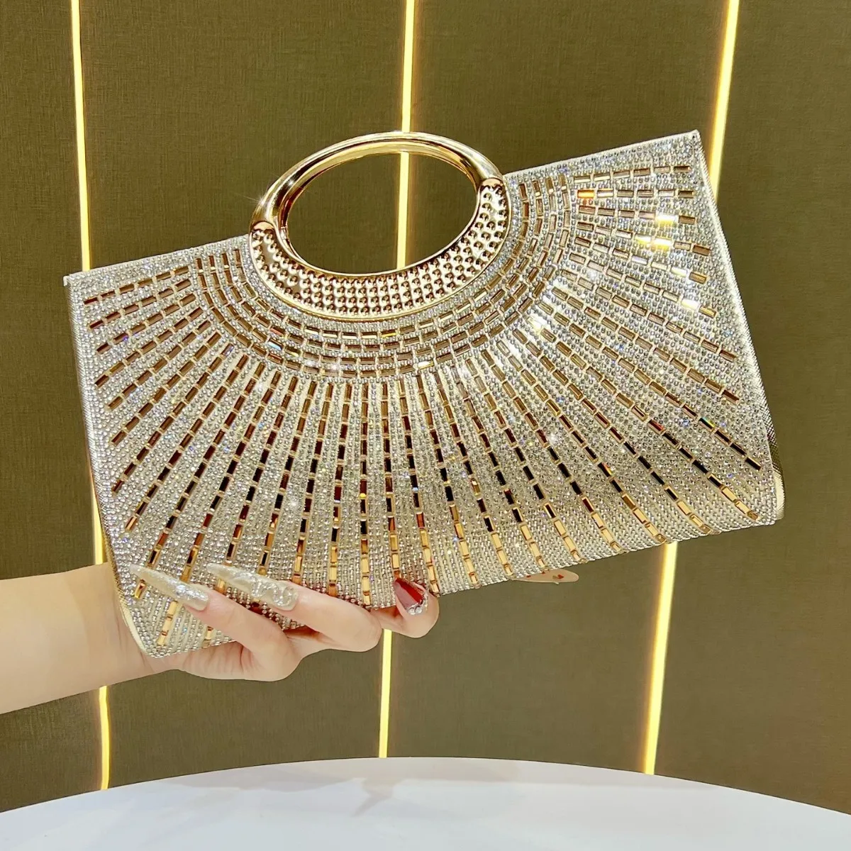 Vintage Large Circle Handbag Luxury Diamonds Sparkling Bridal Evening Bag Party Fashion Crossbody Bag Wedding Clutch Bags Purses