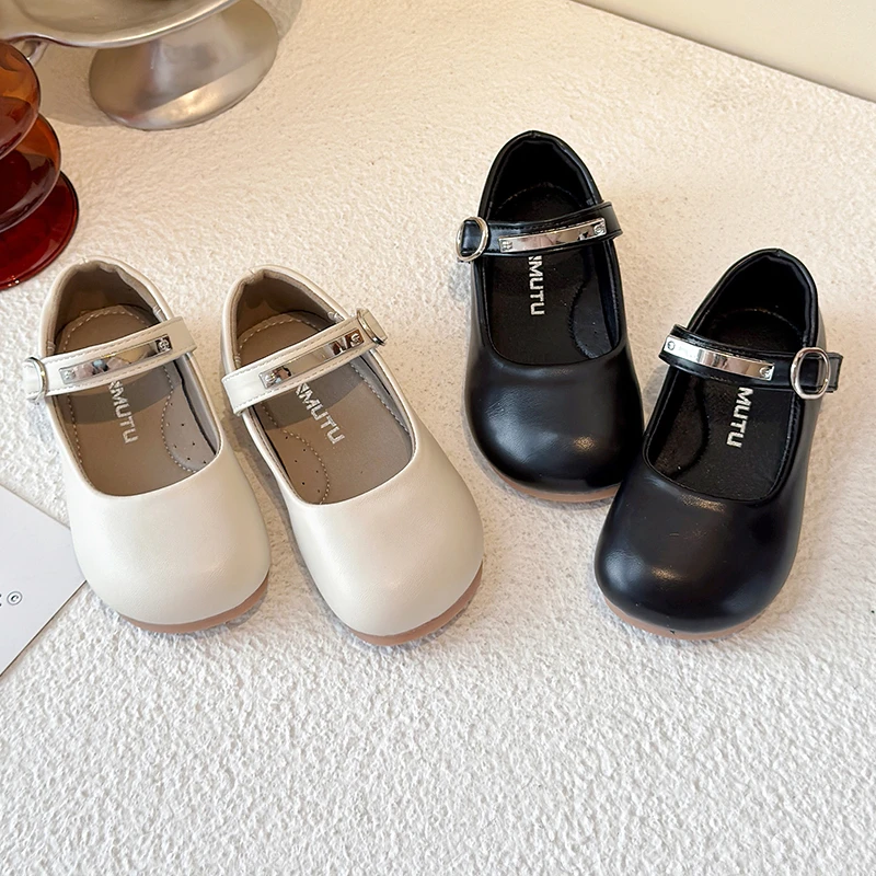 

Обычные балетки из лакированной кожи для маленьких девочек, лаконичные туфли Мэри Джейн с круглым носком, детские повседневные платья на мягкой подошве, Zapatos в красно-белом цвете