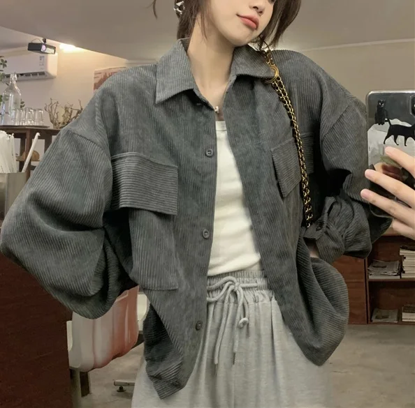 Real price Korean autumn and winter retro versatile single breasted lapel short corduroy shirt loose long sleeved jacket