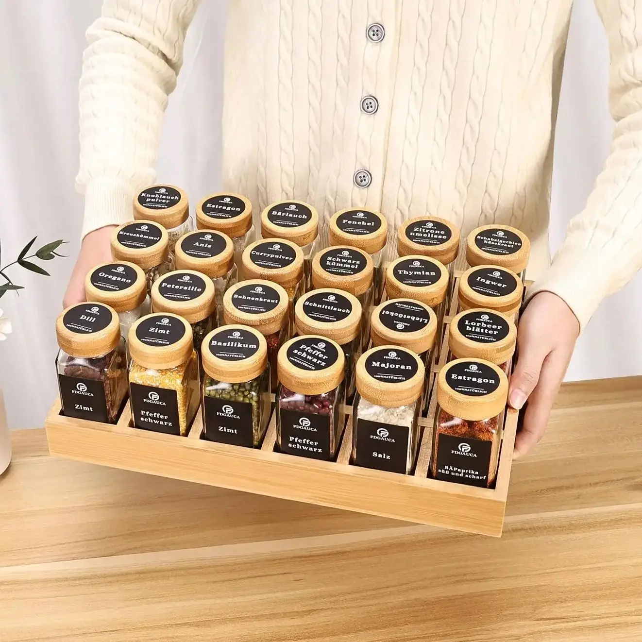 SAEIV Gewürzglas-Set mit Bambusregal, 12/24 Stück Hochborosilikatglas Gewürzdosen mit Dichten Bambusdeckeln, inklusive Etiketten & Marker, Spice Jars für Küchenorganisation & Aufbewahrung