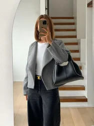 TARUXY Woolen Cardigan Jacket Women's Scalloped Unbuttoned Thickened Short Coat Solid Color Elegant Fall Winter New Outwear Lady