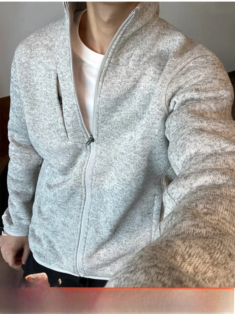 

Высококачественная мужская трикотажная куртка с воротником-стойкой на подкладке L-серии, эластичная уличная длинная застежка-молния из полиэстера F...