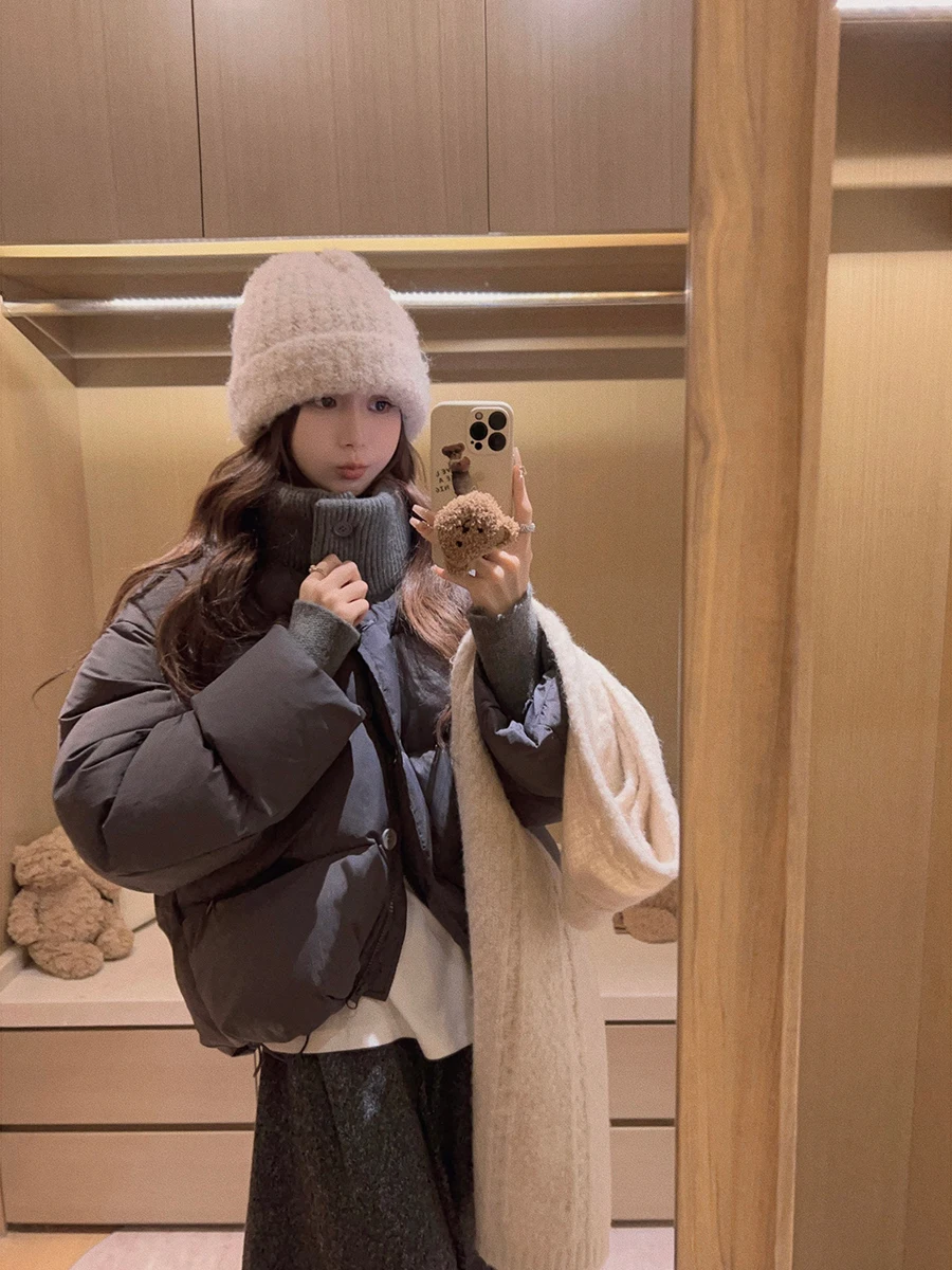 Kurtka puchowa Yukiss z dzianiny, stójka, ocieplana, biała, 90% puchu, długa, swobodna, lekka, jesienno-zimowa...