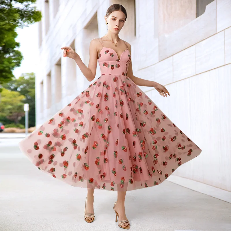 

Summer Dress French Style Strawberry Sequined Long Mesh Dress Slimming Waist Strap Backless Birthday Party Dress Vestidos