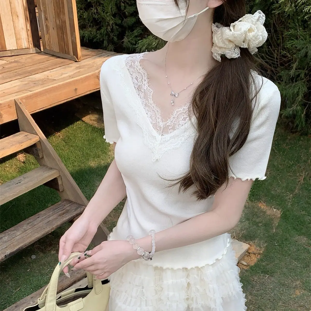 

ort Sve V-Ne Lace Patchwork Knitted T-irt Women's Faion Versatile ort Sle Top Glue Fiber 00% Regular Fit