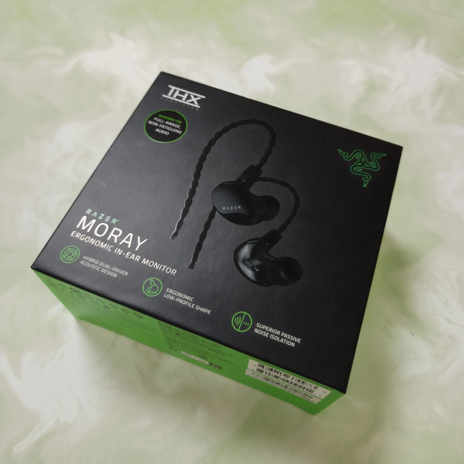 شاشة Razer Moray المريحة داخل الأذن للبث طوال اليوم، تصميم صوتي هجين ثنائي السائق، عزل الضوضاء السلبية الفائق
