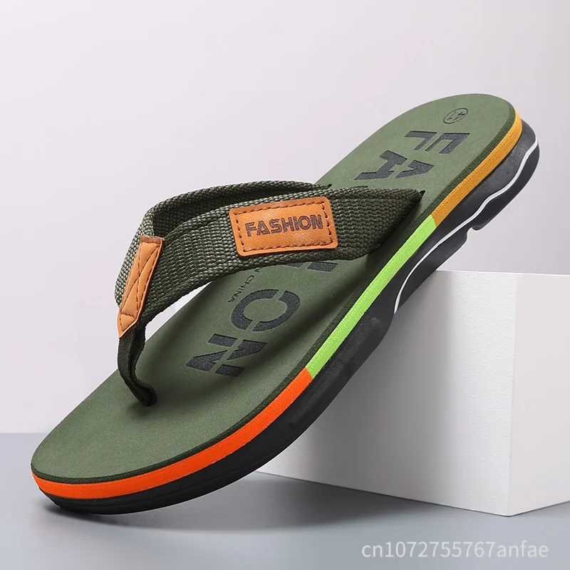 

Fashion Green Men's Flip-Flop Comfortable Non-slip Beach Slippers Men Outdoor Flip Flops Man Designer Slides chinelo masculino