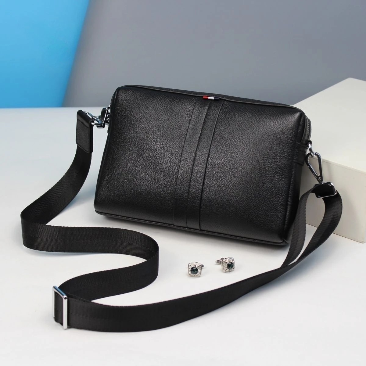 

2026 New Fashion Men Crossbody Bag Casual Business Genuine Leather Men's Messenger Woven Vintage Shoulder Handbags Bags