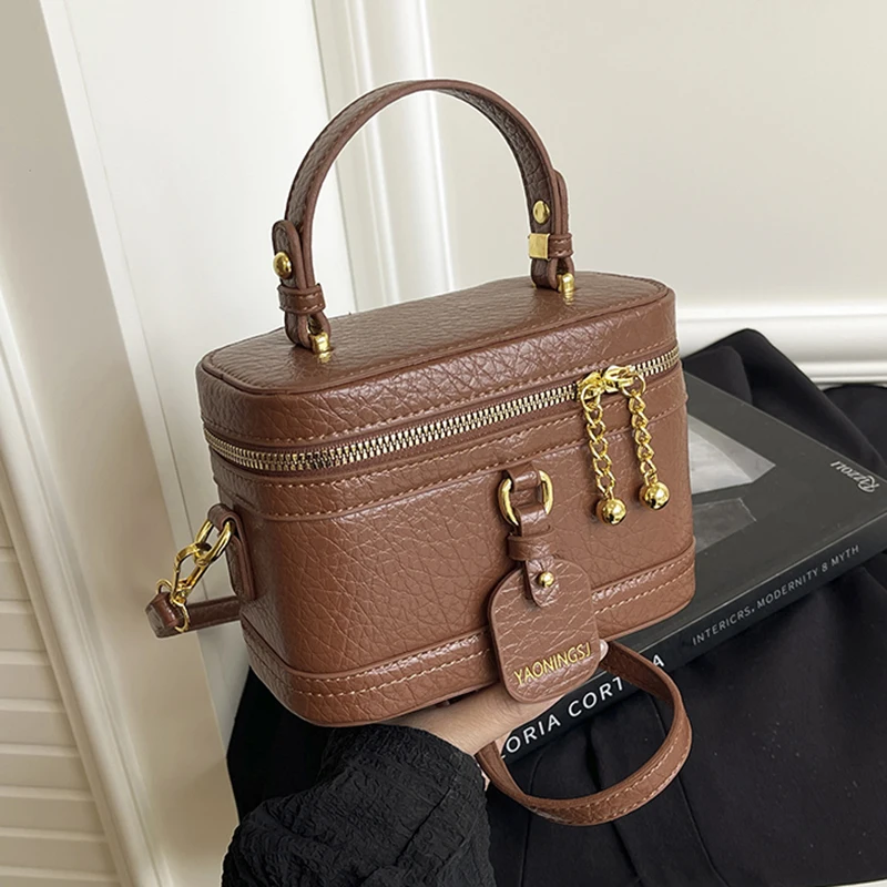 

Fashion Women's Box Bag Trendy Letter Black Small Square Pack Vintage PU Leather Casual Handbags Female Commuting Crossbody Bags
