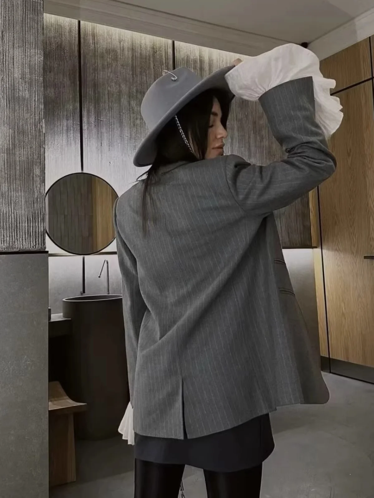 

Faionable Retro Oversized Long Sve Jaet Detachable Patchwork Pleated Cuff Striped Suit Women's Street Sle Winter Coat