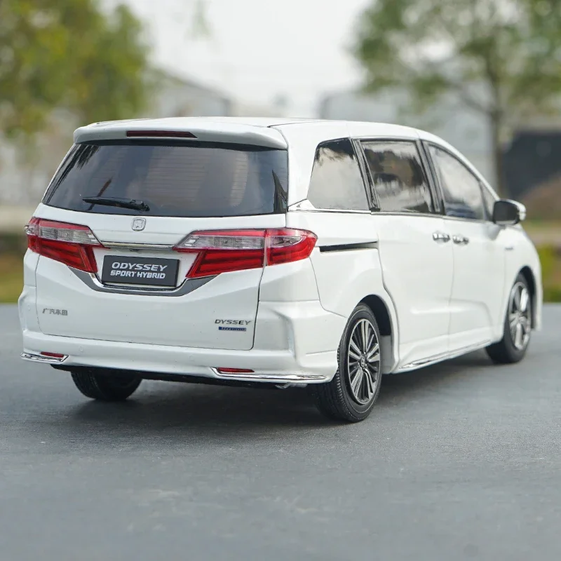 1:18 Scale GAC HONDA ODYSSEY Hybrid Version 2019 New Die-cast Alloy Car Model Collection Ornaments Toys Gifts