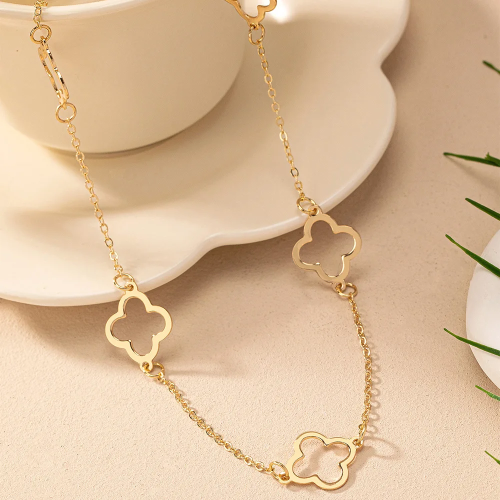 Fashion Leaf Clover Necklace Clover Pendant Station Necklaces for Women Gold Color Stainless Steel Lucky Leaf Jewelry image 6