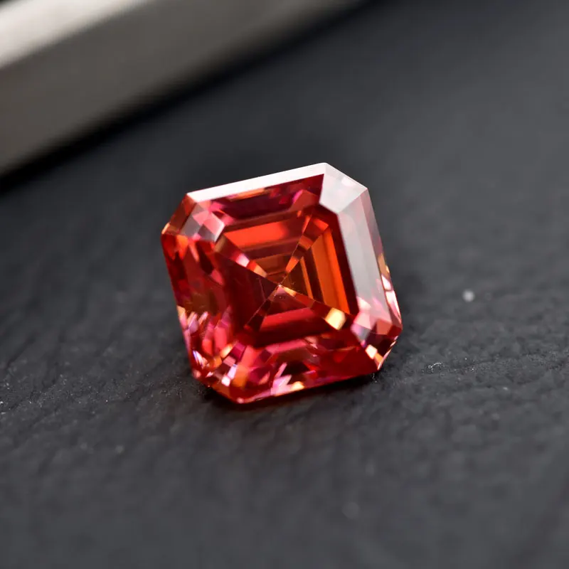 Moissanit VVS1 Quadratische Form Asscher-Schliff Wassermelonenrot Farbe Zertifizierter Synthetischer Edelstein – Detail 4