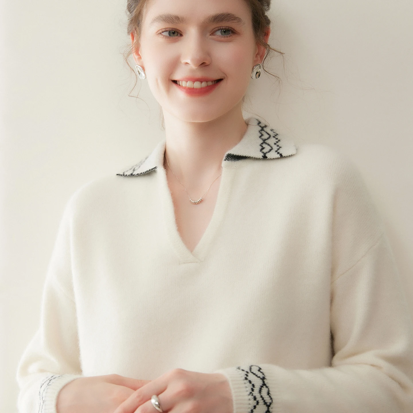 Elegant V Neck Cashmere Sweater For Women Loose Knit Jacquard Lapel Versatile Thick Pullover Slimming Base Layer Warm Winter